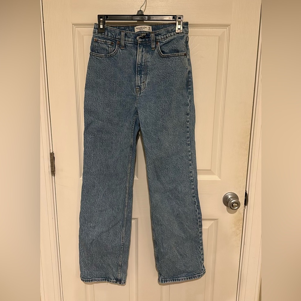 Abercrombie and Fitch High Rise 90s Relaxed Jean